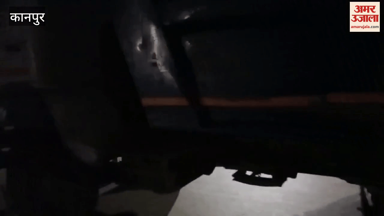 Potholes are being created on new Ganga bridge due to heavy vehicles running at high speed