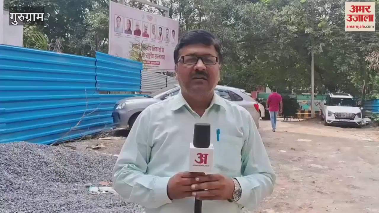 Waterlogging on the road connecting Gurugram Sector 37D to Dwarka Expressway