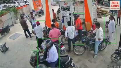 Two girls fight for not giving petrol without helmet, video goes viral
