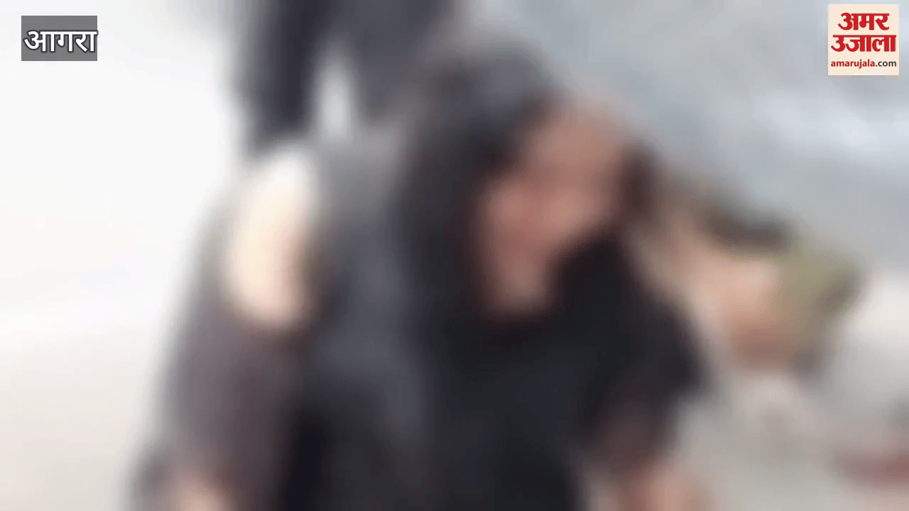 boyfriend thrown out his girlfriend from running car