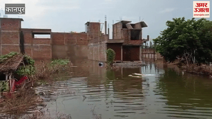 More than half a dozen villages of Khyora Katri and Nawabganj are in the grip of floods