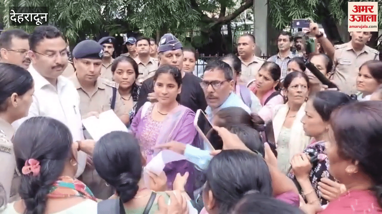 Police arrested LUCC victim women who were staging a sit-in protest at Deendayal Park