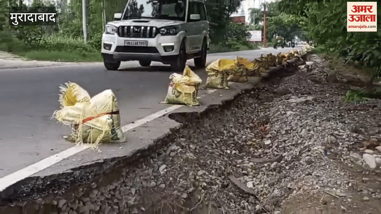 Road sides in Islamnagar broke due to water from Ramganga river, increasing difficulties for drivers