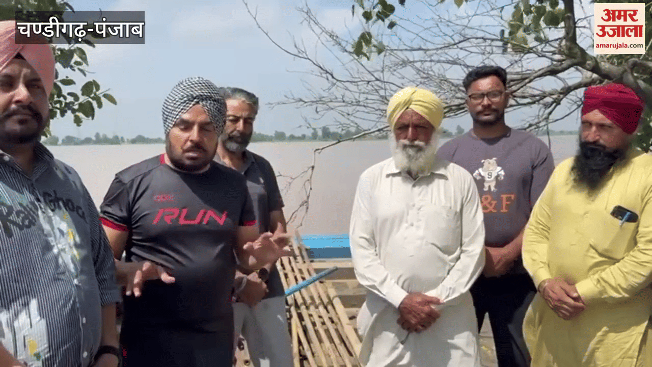 Congressmen will install engine on the boat of Ghazni Wala, a flood affected village of Guruharsahaye