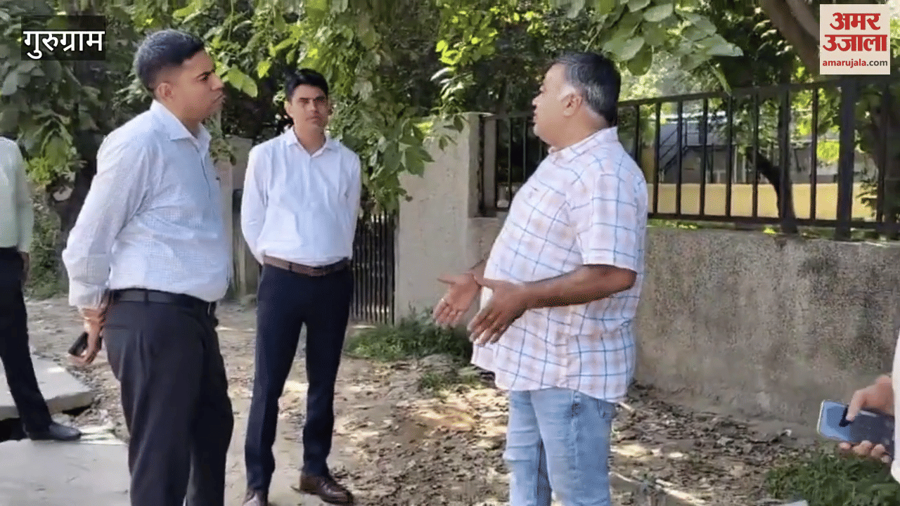 Gurugram Municipal commissioner and additional municipal commissioner visited ward-3 on foot