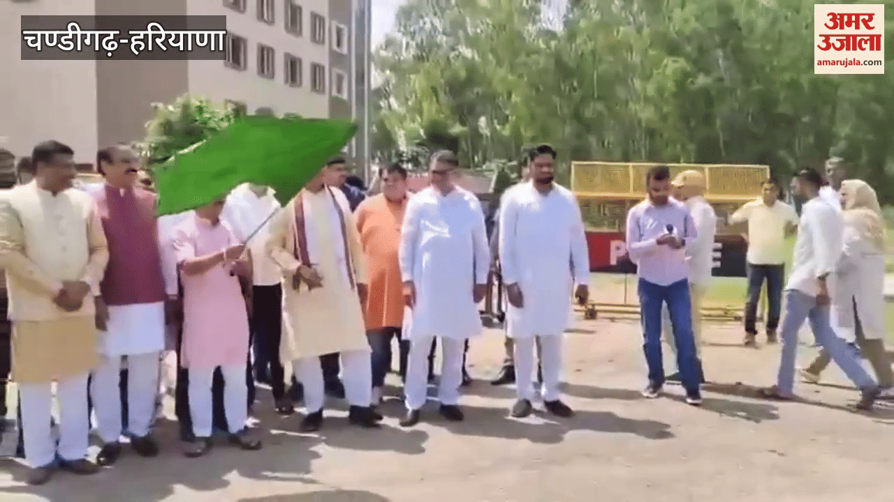 Three trucks of relief material left for Punjab from BJP state office Panchkamal