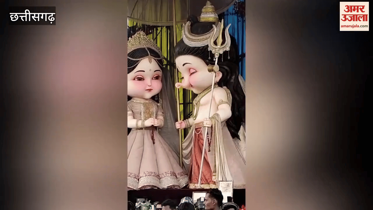 रायपुर में निकली गणेश विसर्जन झांकी: गणपति बप्पा के मनमोहक रूप को देखने उमड़ा आस्था का सैलाब,देखें वीडियो
