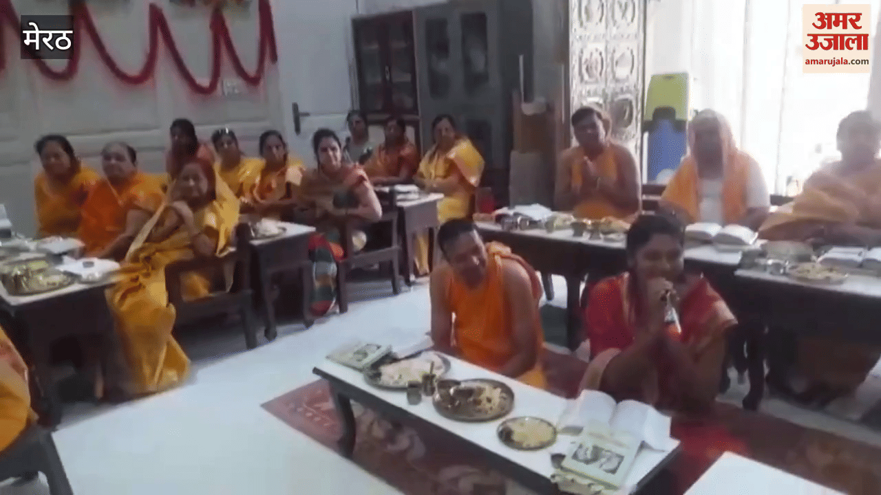 Meerut: Prakash Parv celebrated in Jain temple