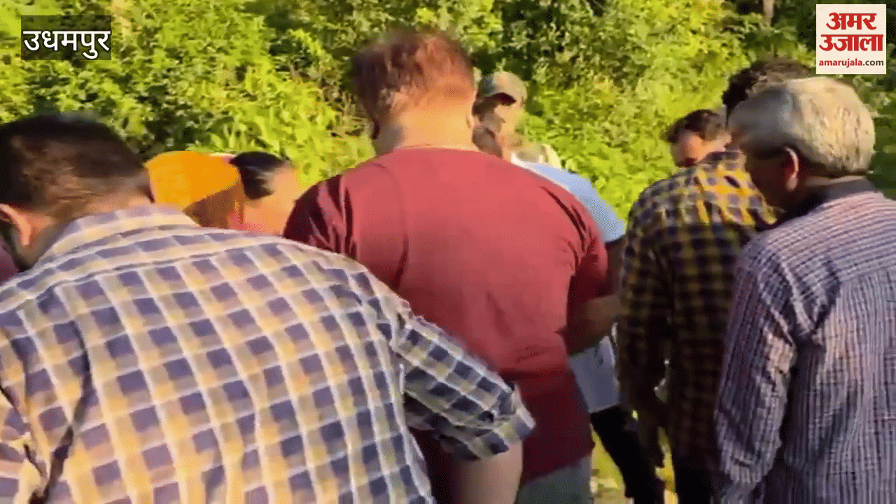 Sumit Malhotra reached among the rain affected people and distributed relief material