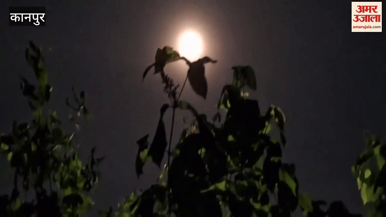 Astronomical event in the sky, silence on the roads even before the lunar eclipse begins