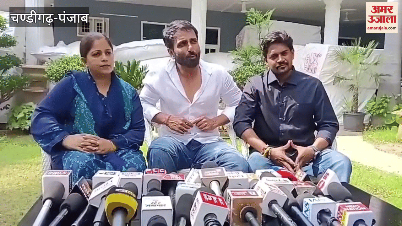 Sonu Sood reached Moga and appealed for help to the flood affected people