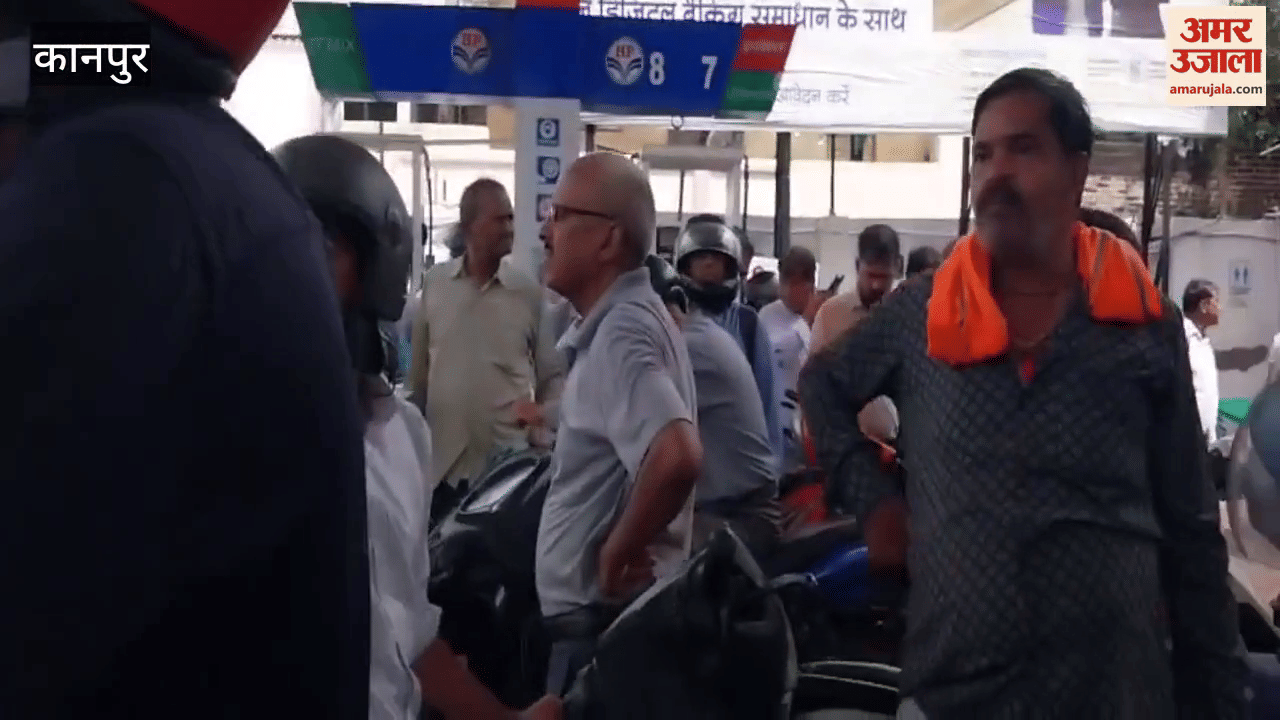 Waterlogging on roads after heavy rain in Kanpur