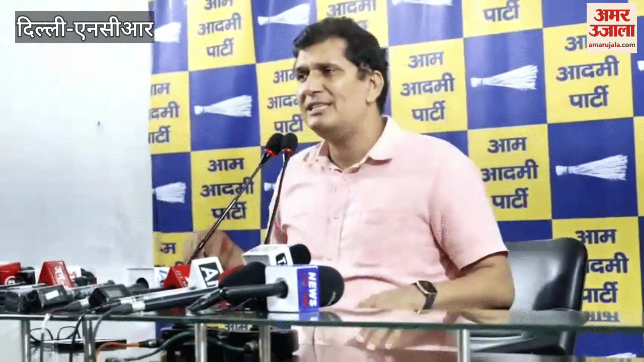 AAP leader Saurabh Bhardwaj raised questions on presence of CM Rekha husband in meeting