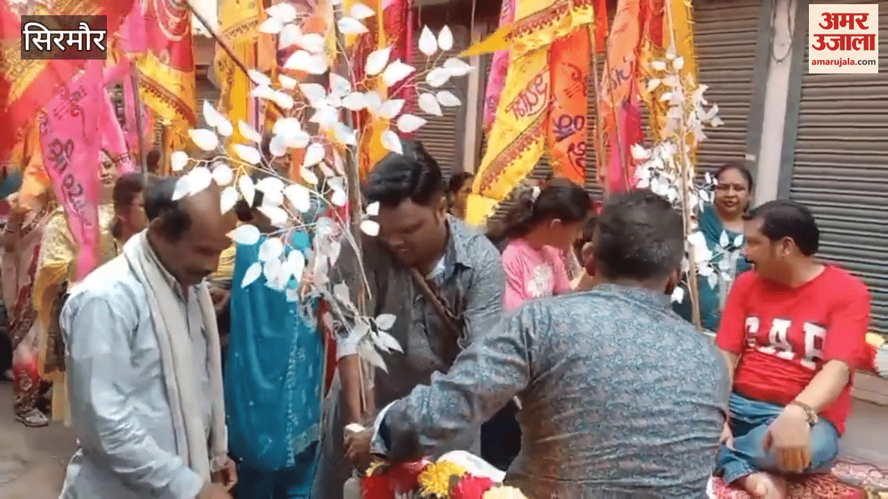 Sirmour Devotees of Khatu Shyam took out Nishan Yatra with band music in Nahan