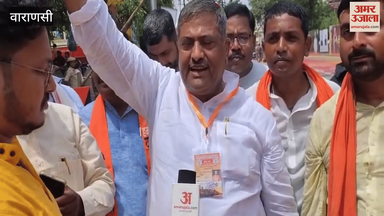 BJP leader who came to welcome PM sang Bhojpuri song VIDEO