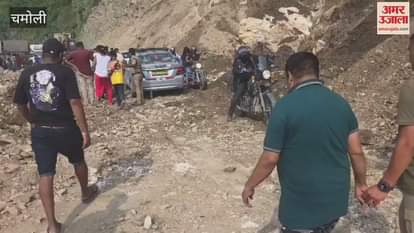 Badrinath highway, which was closed in Phrasu, reopened in the afternoon, bringing relief to the people.