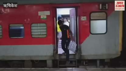 Fake water business is not stopping at Yognagari railway station