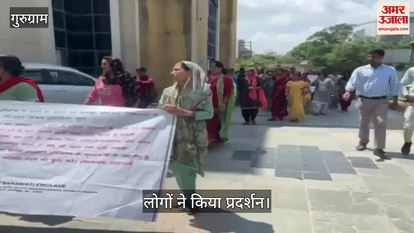 Troubled by sewage in the streets and shortage of drinking water residents of Saraswati Enclave staged a protest