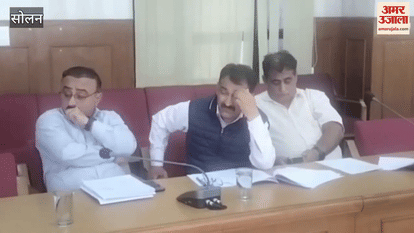 Solan Instructions given to officers to make central and state schemes reach the people