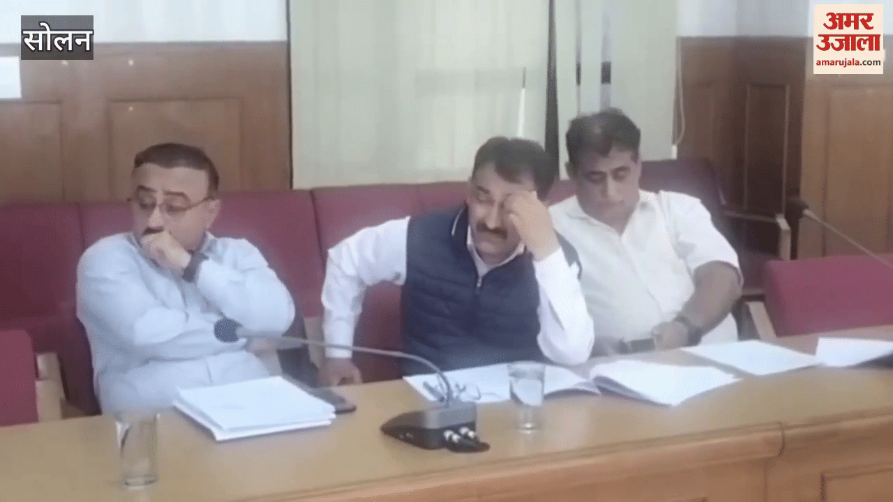 Solan Instructions given to officers to make central and state schemes reach the people