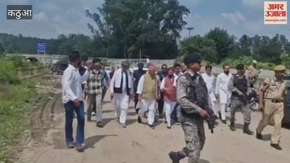 Congress State President Tariq Ahmed Karra inspected the Kathua-Lakhanpur disaster affected areas