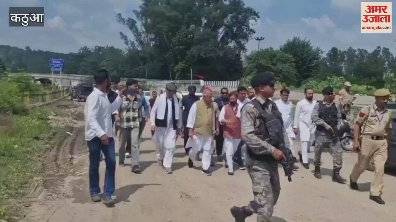 Congress State President Tariq Ahmed Karra inspected the Kathua-Lakhanpur disaster affected areas