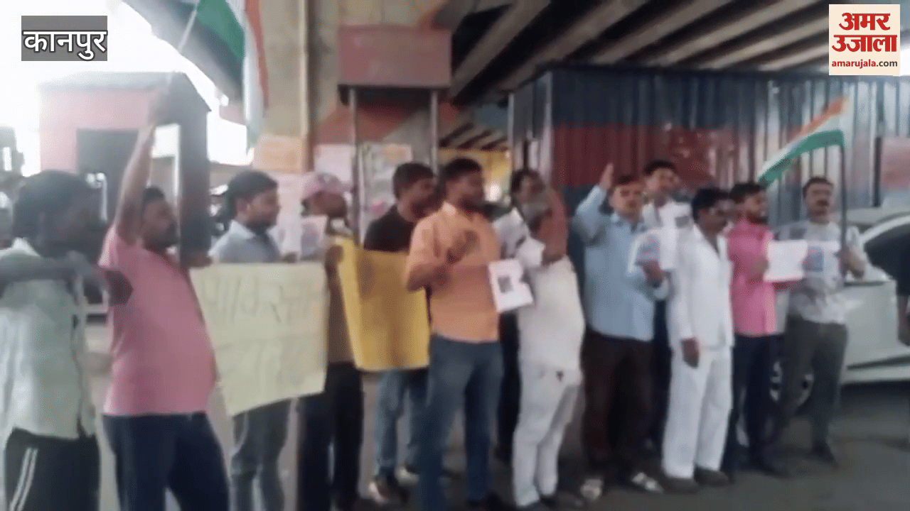Auto drivers protest against Pakistan regarding India-Pakistan match, raised slogans