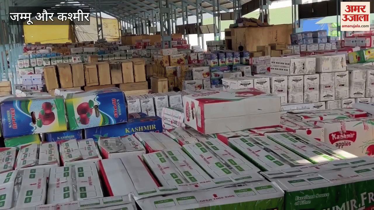 More than fruit worth crores pending in fruit mandi Aglar shopain as no transport avaliable and NH44 is remains closed day to day.