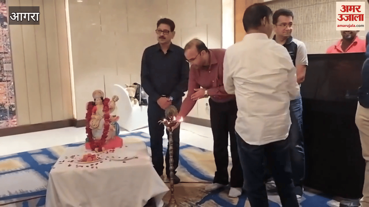 Doctors and entrepreneurs honored in Amar Ujala felicitation ceremony in agra
