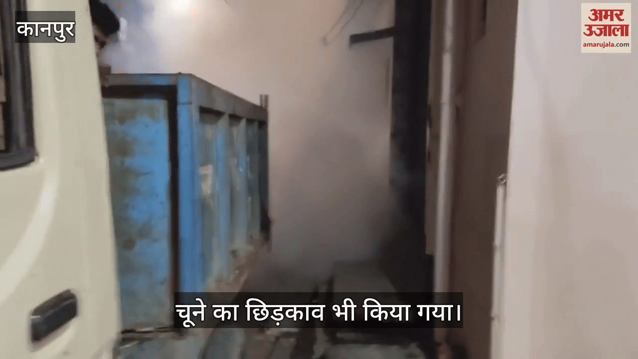 कानपुर: शुक्लागंज के बाढ़ प्रभावित इलाकों में नगर पालिका ने कराई सफाई और फागिंग