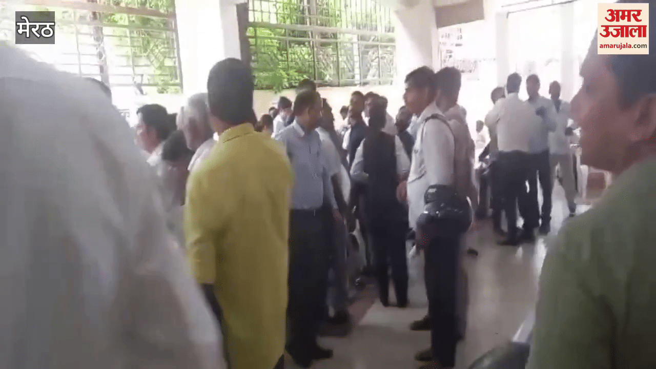 Meerut: Lok Adalat organized in court, bank officials resolved pending cases of people