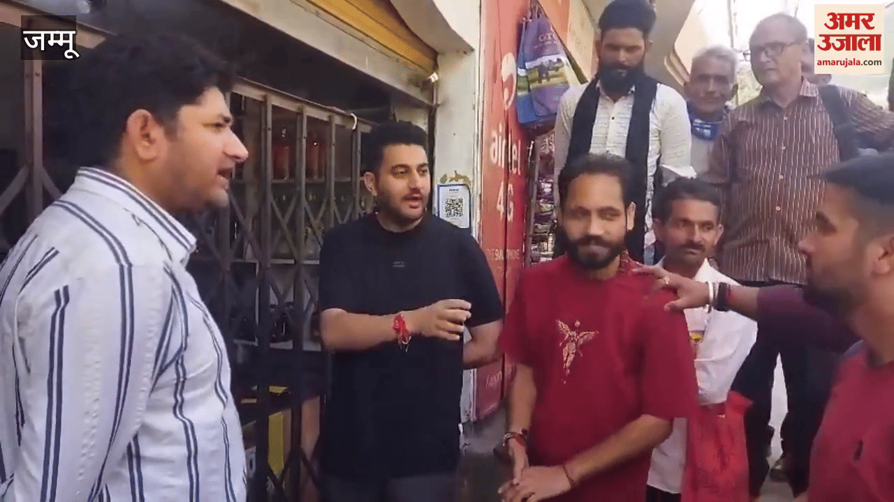 Raid on liquor shop in Chinani, SDM and Tehsildar displayed the rate list