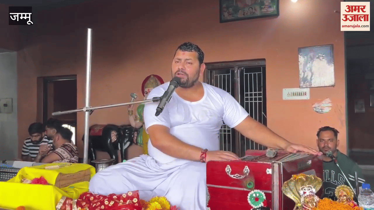 On the fifth day of Shrimad Bhagwat Katha in Bhalwal, an emotional description of Krishna's childhood pastimes took place