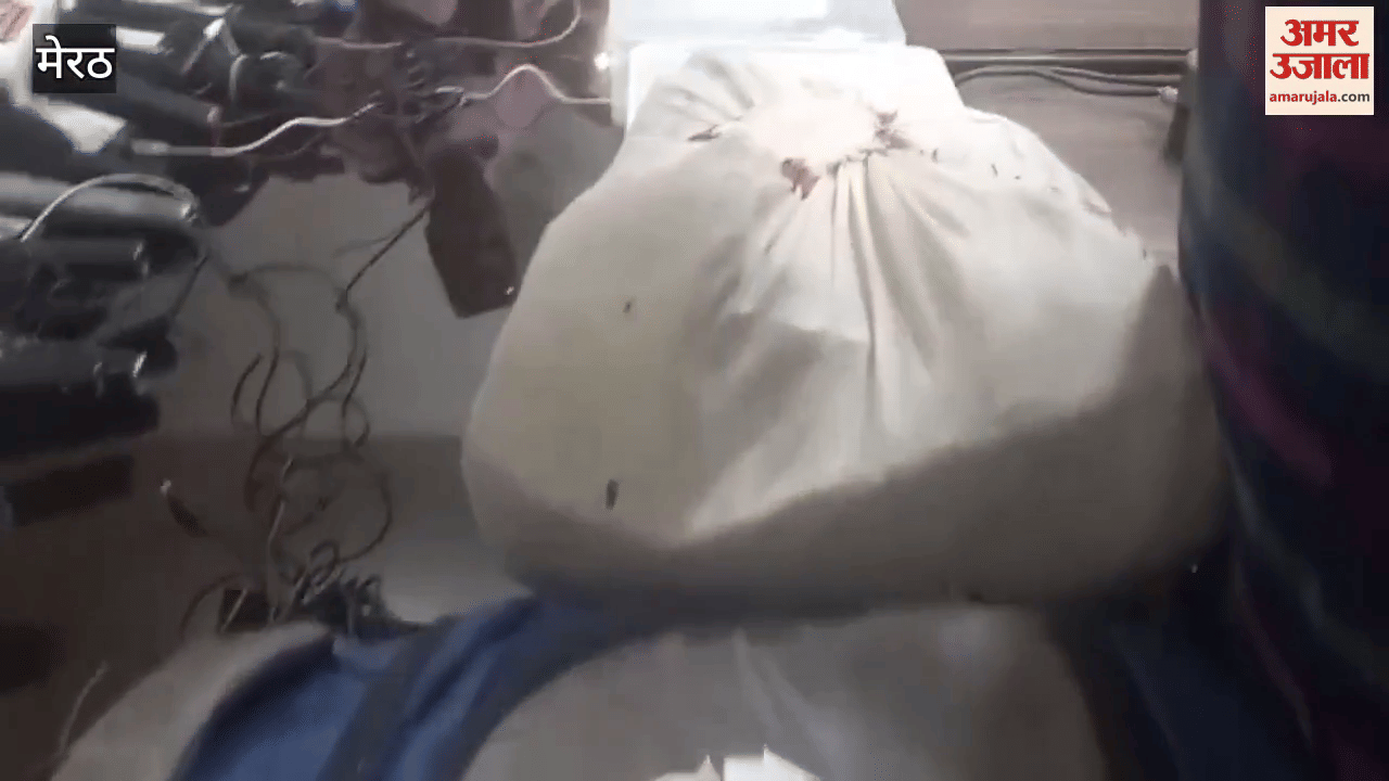 Meerut: Five criminals who murdered a moneylender and committed robbery were arrested in an encounter, four were shot in the leg