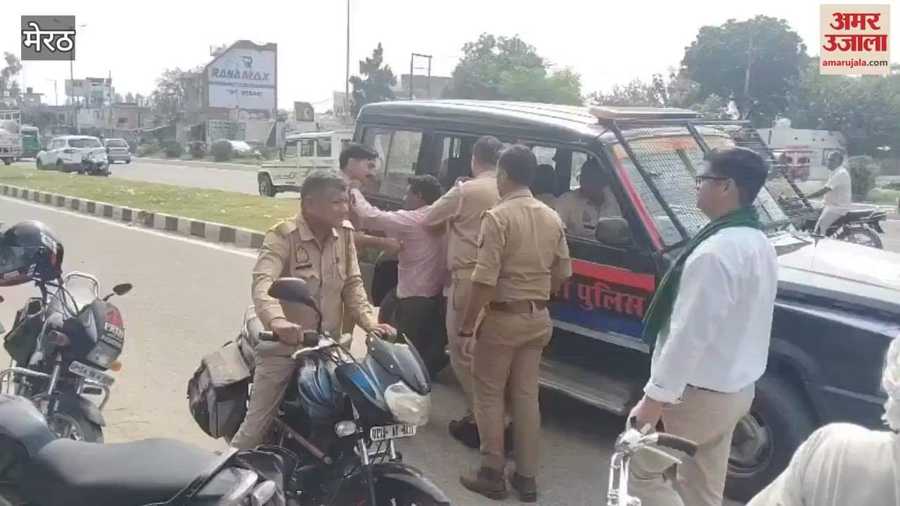 Meerut: Drunk driver ran the truck while waving