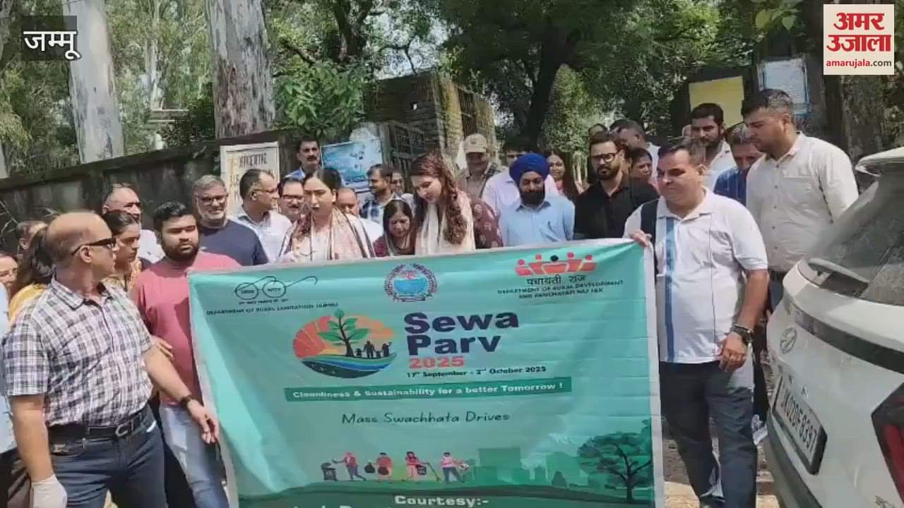 Cleanliness drive led by SDM Pallavi Mishra in Madh