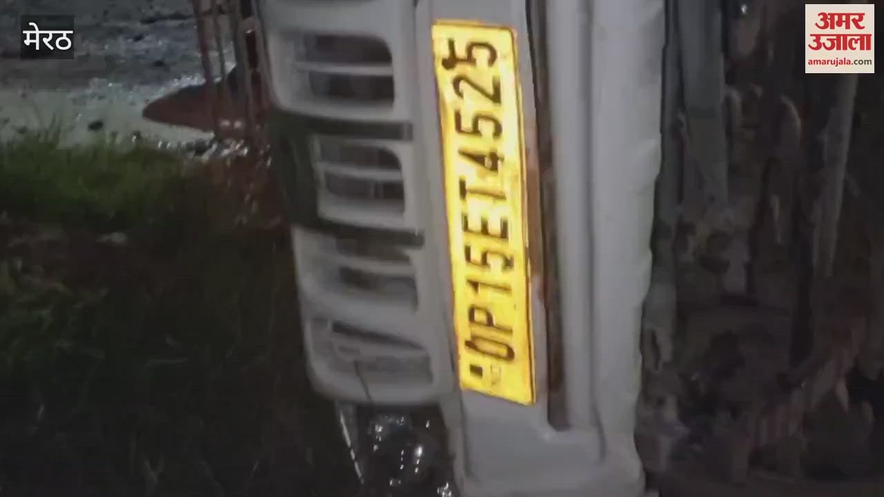 Meerut: Head-on collision between auto and pickup, driver injured