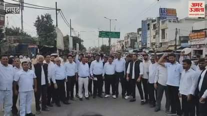 Advocates in Hapur go on strike demanding a High Court bench in western UP