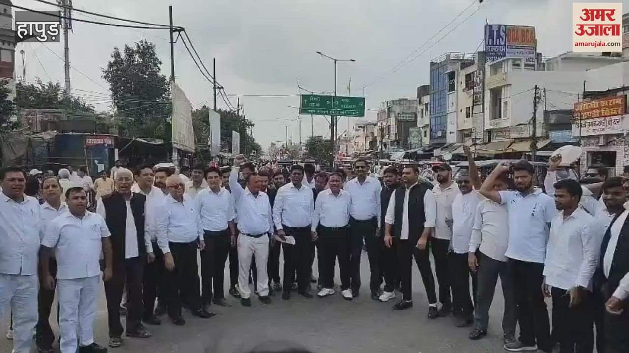 Advocates in Hapur go on strike demanding a High Court bench in western UP