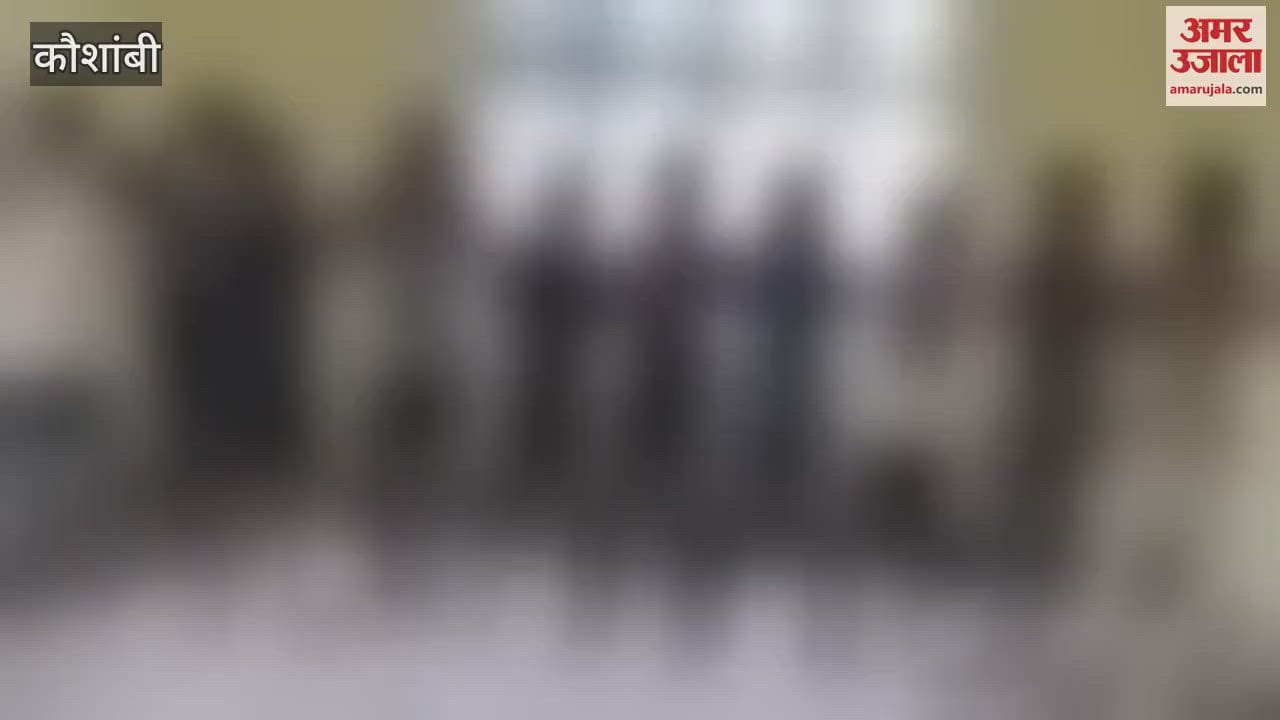 UP - Slogans of 'separate head from body' were raised after Friday prayers in Kaushambi, 10 detained...