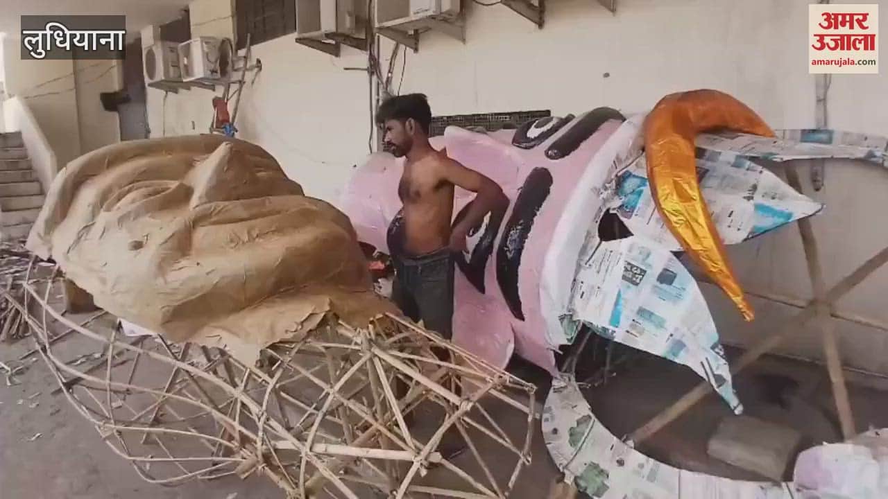 Ravana effigies being made in Ludhiana