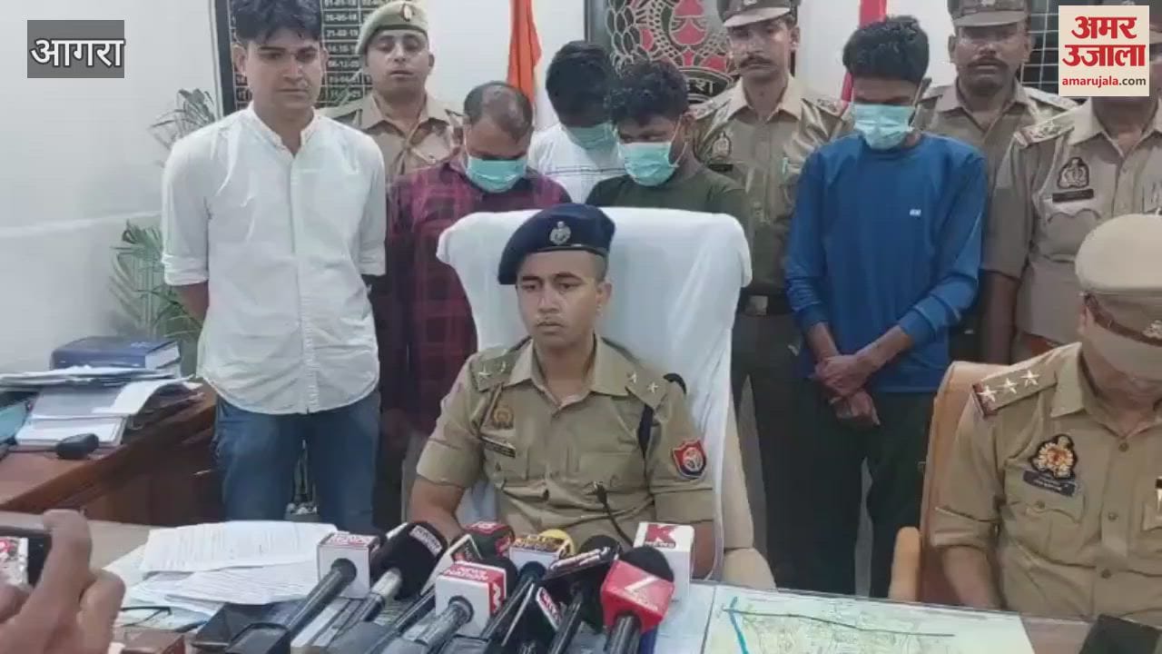 used to steal valuables by taking passengers in auto, police exposed the gang