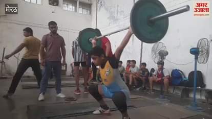 Meerut: Players gave trials for the weightlifting competition at Kailash Prakash Stadium
