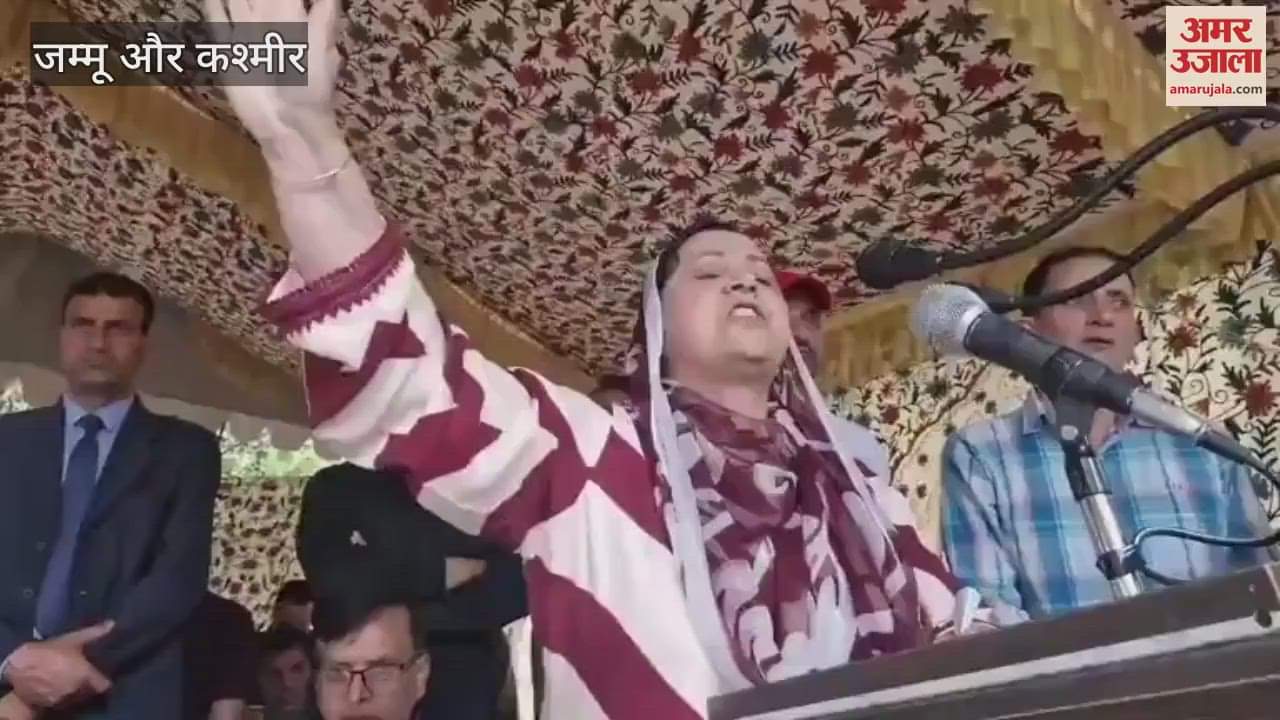 Dr.Sakina Itoo sahiba at DH pora Kulgam
