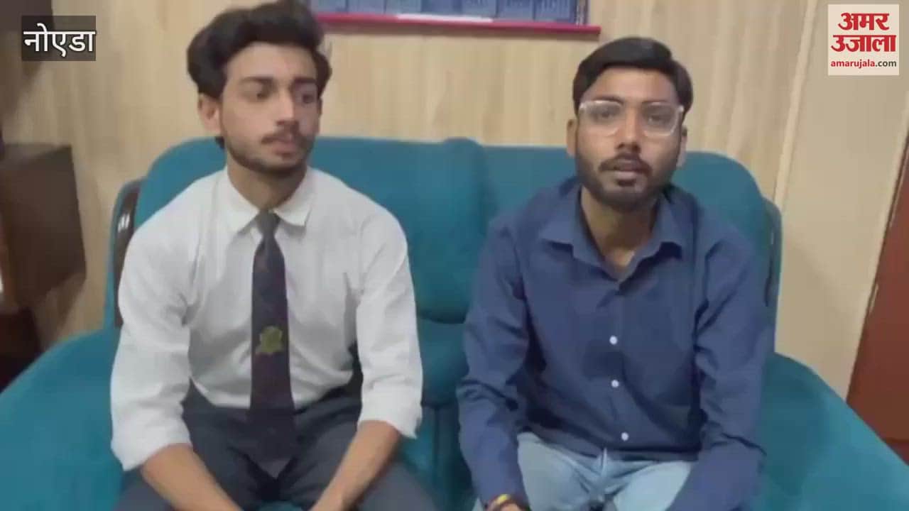 Rishabh Kumar of Greater Noida scored 100 out of 100 marks in Physics