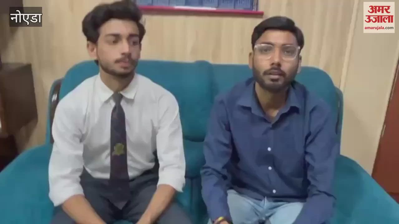 Rishabh Kumar of Greater Noida scored 100 out of 100 marks in Physics