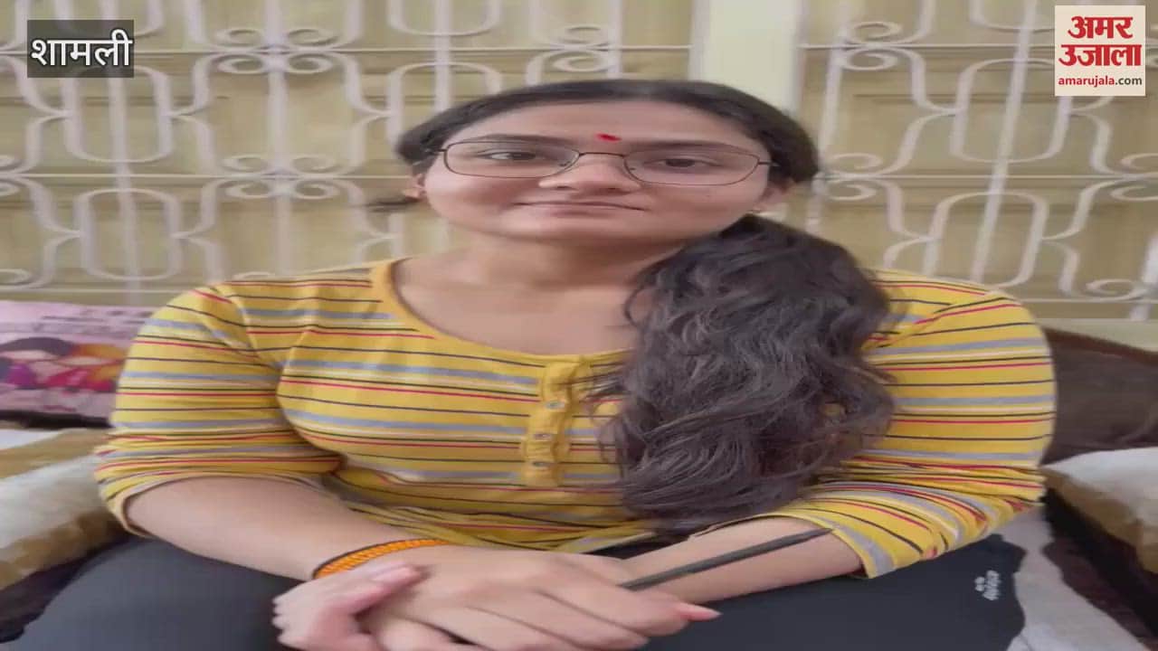 Kartik Bansal in class 10th and Avni Sharma in class 12th became district toppers in ICSC board in Shamli district