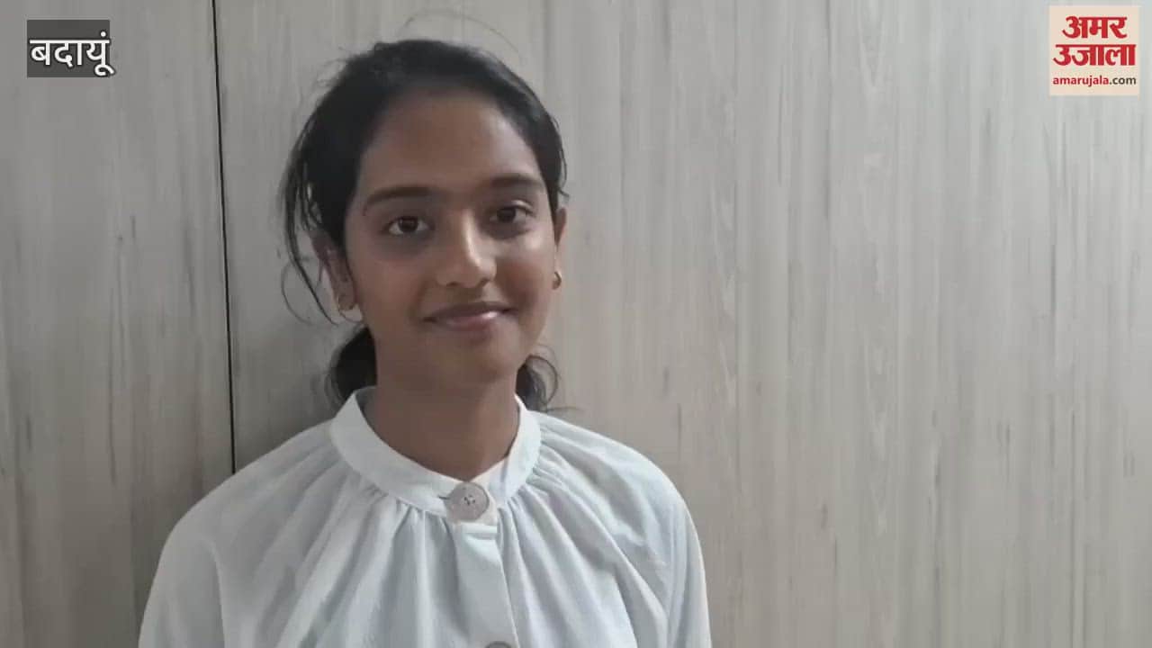 Avnesha Chaudhary of Badaun topped the district in ISC 12th