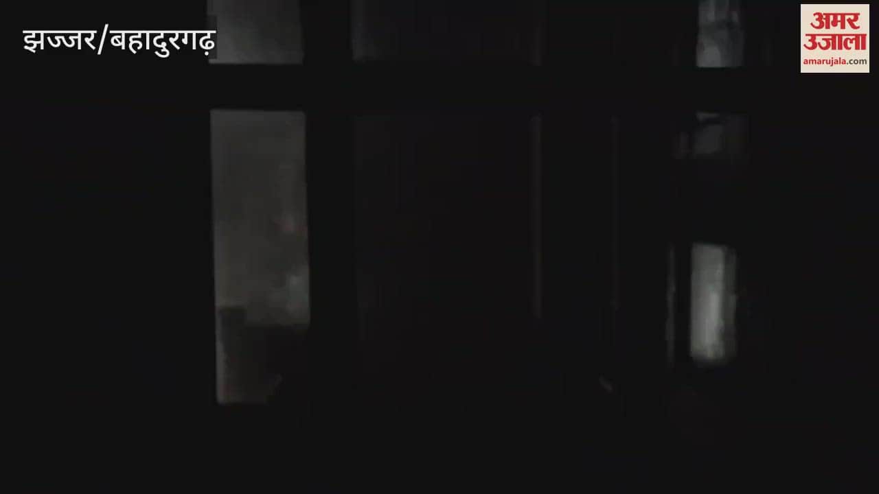 Heavy rain accompanied by storm at 4 am in Jhajjar