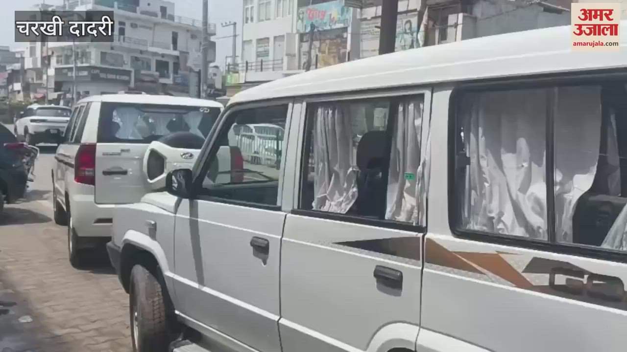 Thieves stole 7 kg gold and Rs 14 lakh from Manappuram Gold Loan Bank in Dadri